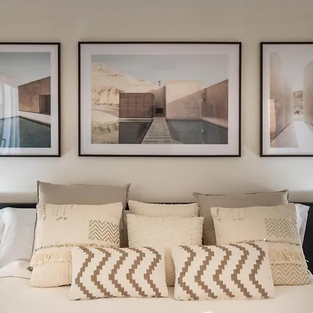Vacation I Terrazas De Banus, Comfy And Stylish Apartment, Puerto Banus Marina, 24-7 Security Apartment *