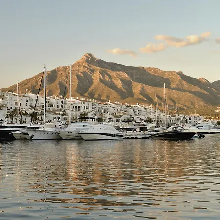 Apartment Vacation I Terrazas De Banus, Comfy And Stylish Apartment, Puerto Banus Marina, 24-7 Security Marbella